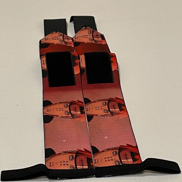 Anime-Inspired Workout Wrist Wrap - Stylish Gym Wristband for Fitness Enthusiast - Picture 5 of 6